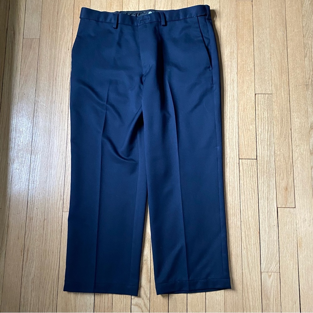 Haggar pants men’s 36x29 classic fit “cool
18” 100% polyester golf sport trouser